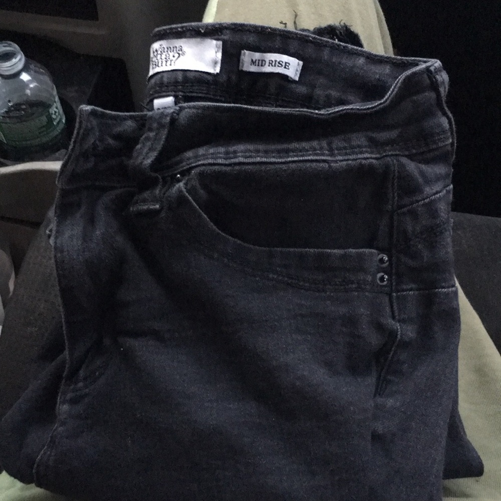 wannabettabutt ripped skinny jeans